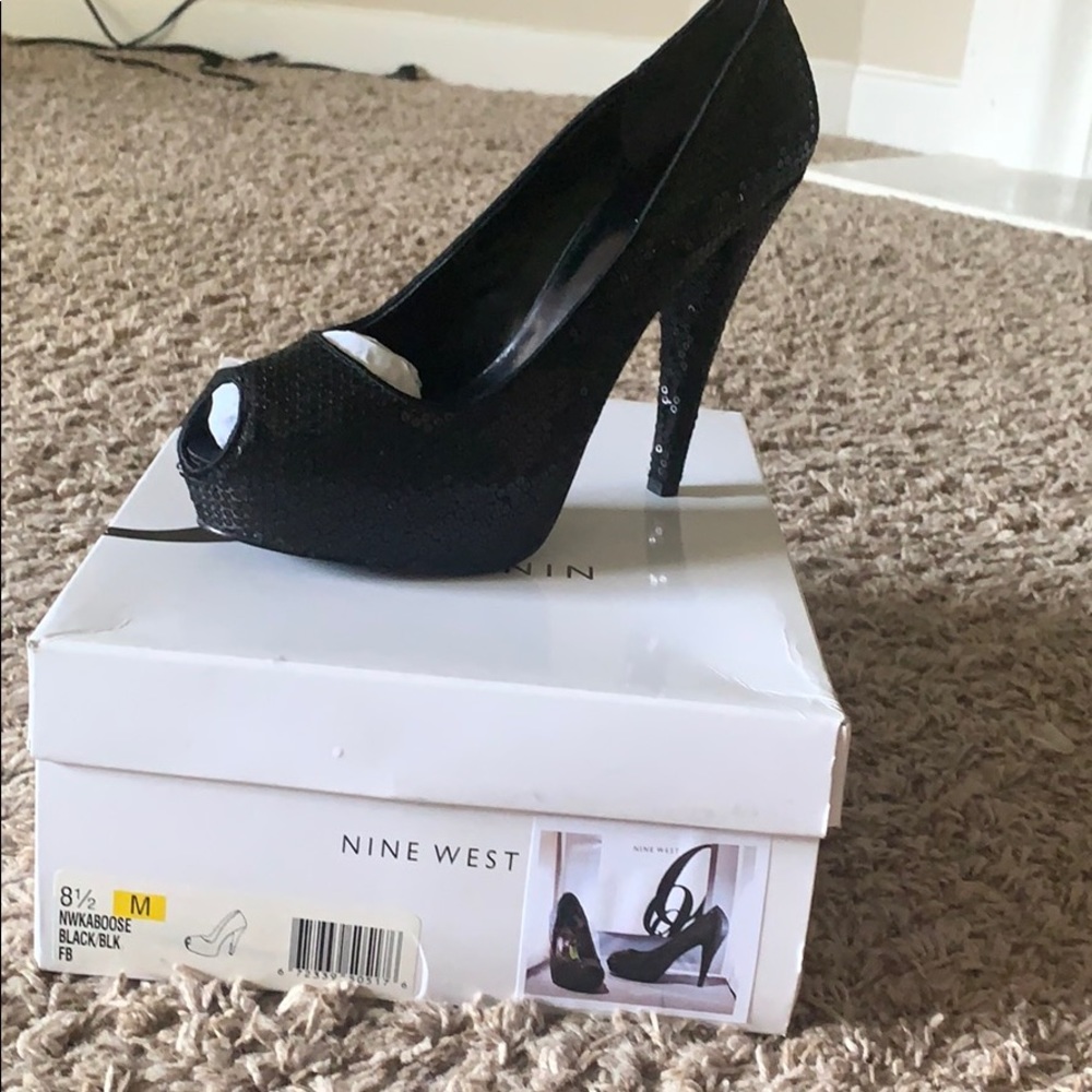 NINE WEST - Picture 3 of 3